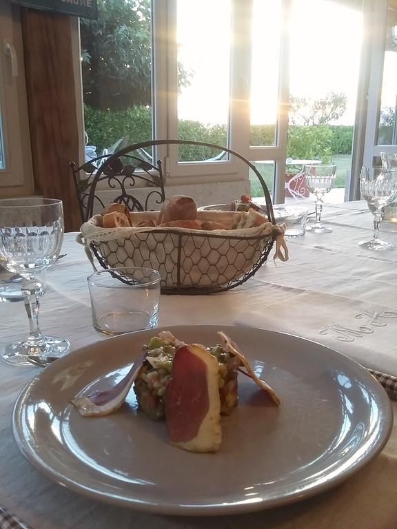 Bed and Breakfast La Frejade Lisle-sur-Tarn Zewnętrze zdjęcie